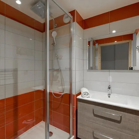 Renove Avec Acces Facile Aux Pistes, Wifi Et Animaux Admis - Fr-1-181-1968 Apartment